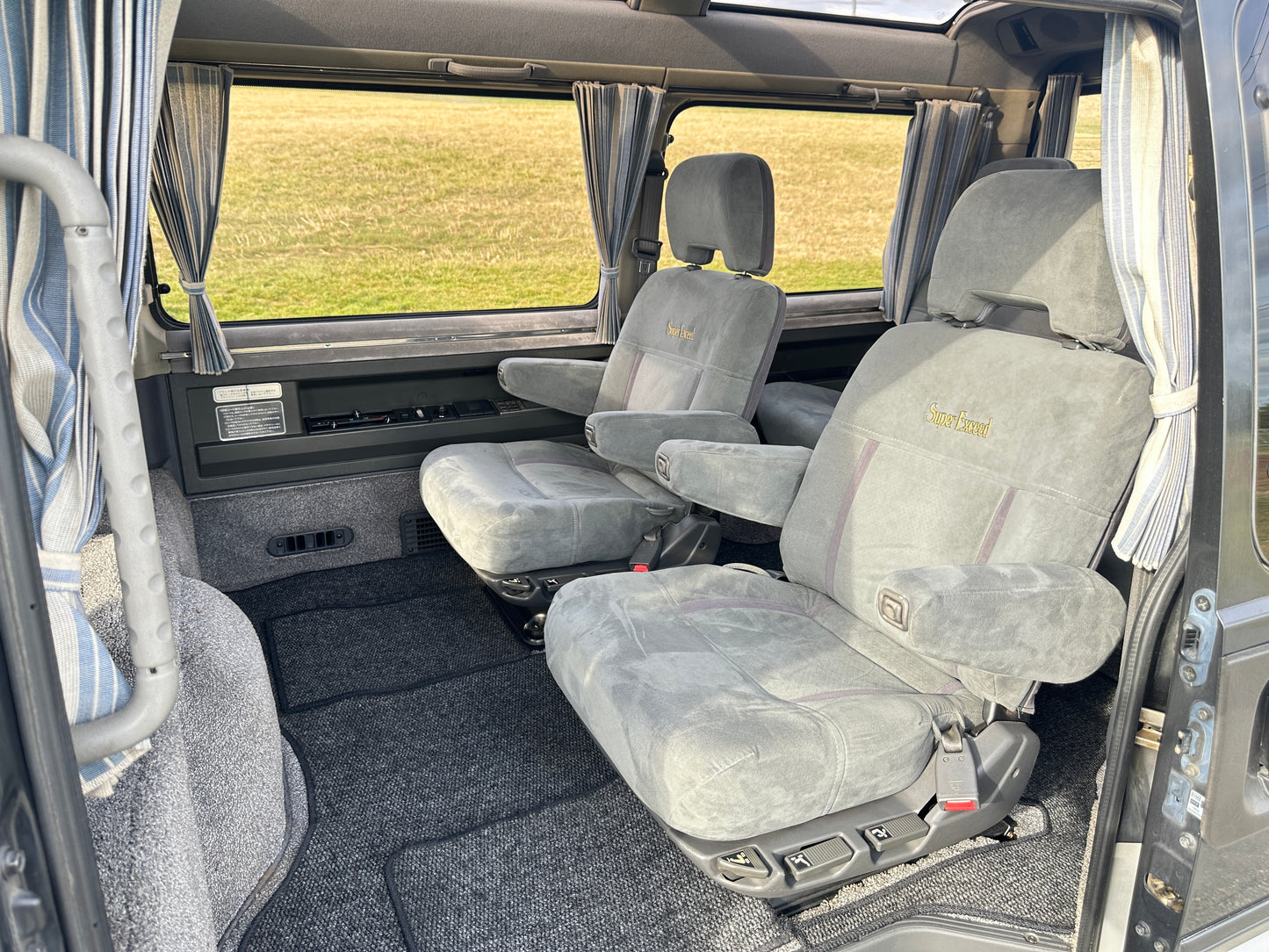1993 MITSUBISHI DELICA STAR WAGON 4WD SUPER EXCEED P35W
