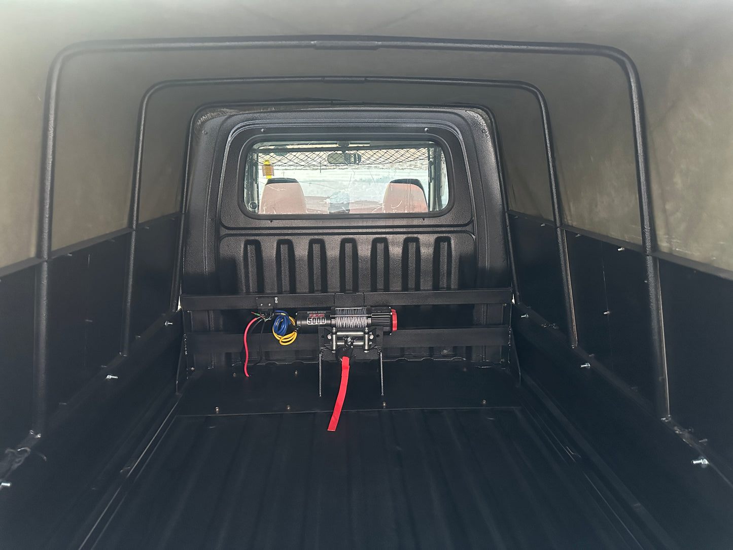 1997 DAIHATSU HIJET SUPER JUMBO 4WD - A/C - EXTENDED CAB WITH HIGH ROOF — LOT#692