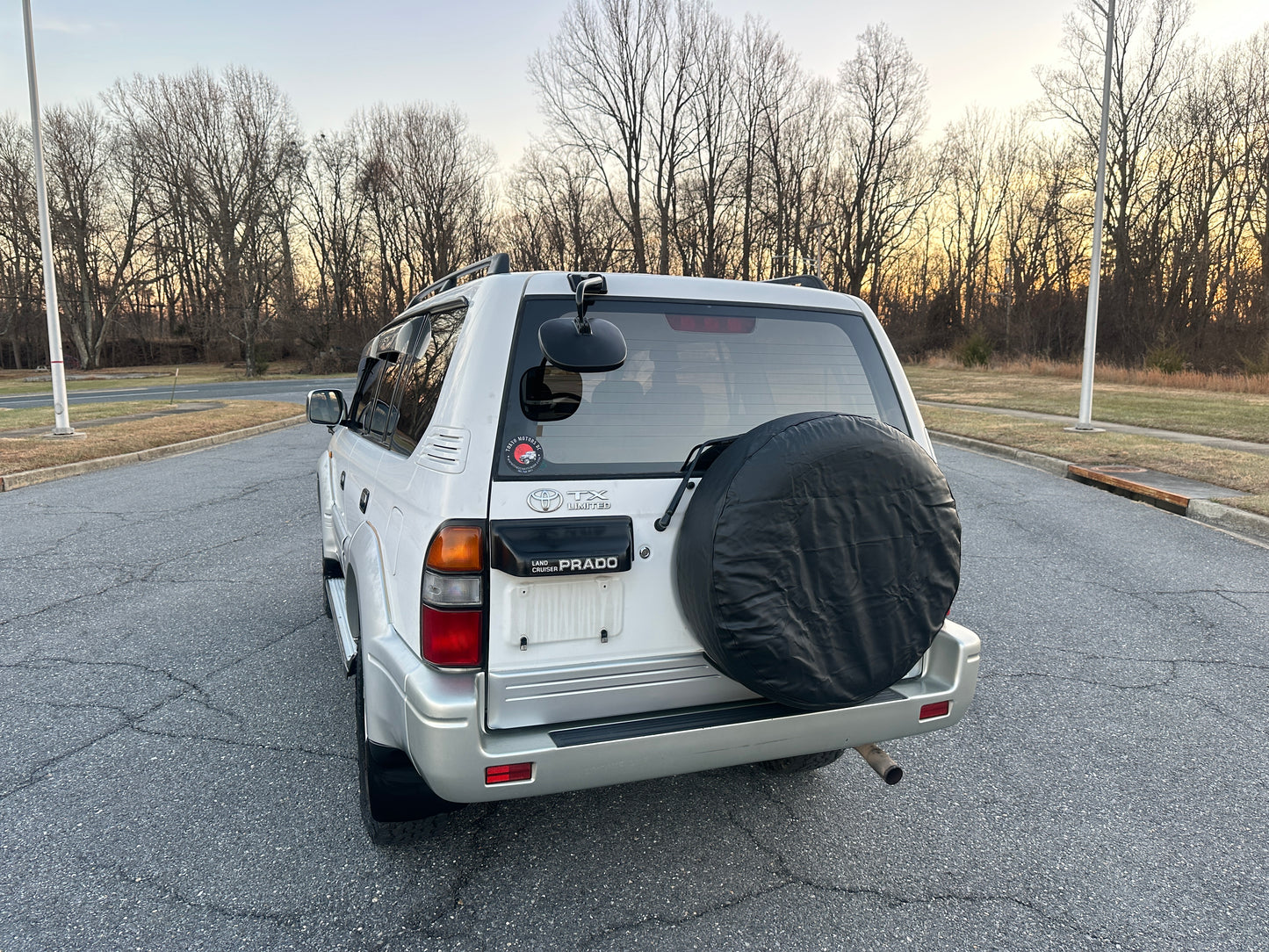 1999 Toyota Land Cruiser Prado TX Limited 4WD - 4 Cylinder Gasoline — LOT#688