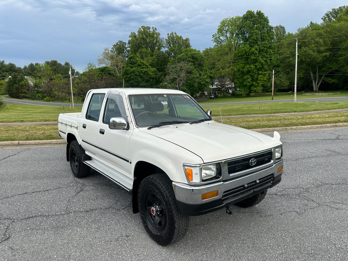 1992 TOYOTA HILUX SSR LN107 DOUBLE CAB PICKUP - DIESEL - 4x4 - 5 SPEED MANUAL - FULLY SERVICED - LOT#757