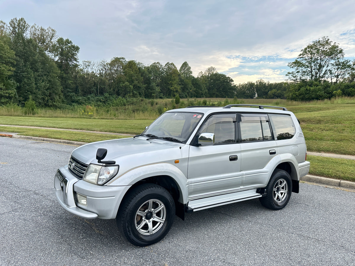 2000 Toyota Land Cruiser Prado TX Limited 4WD - 4 Cylinder Gasoline — LOT#904