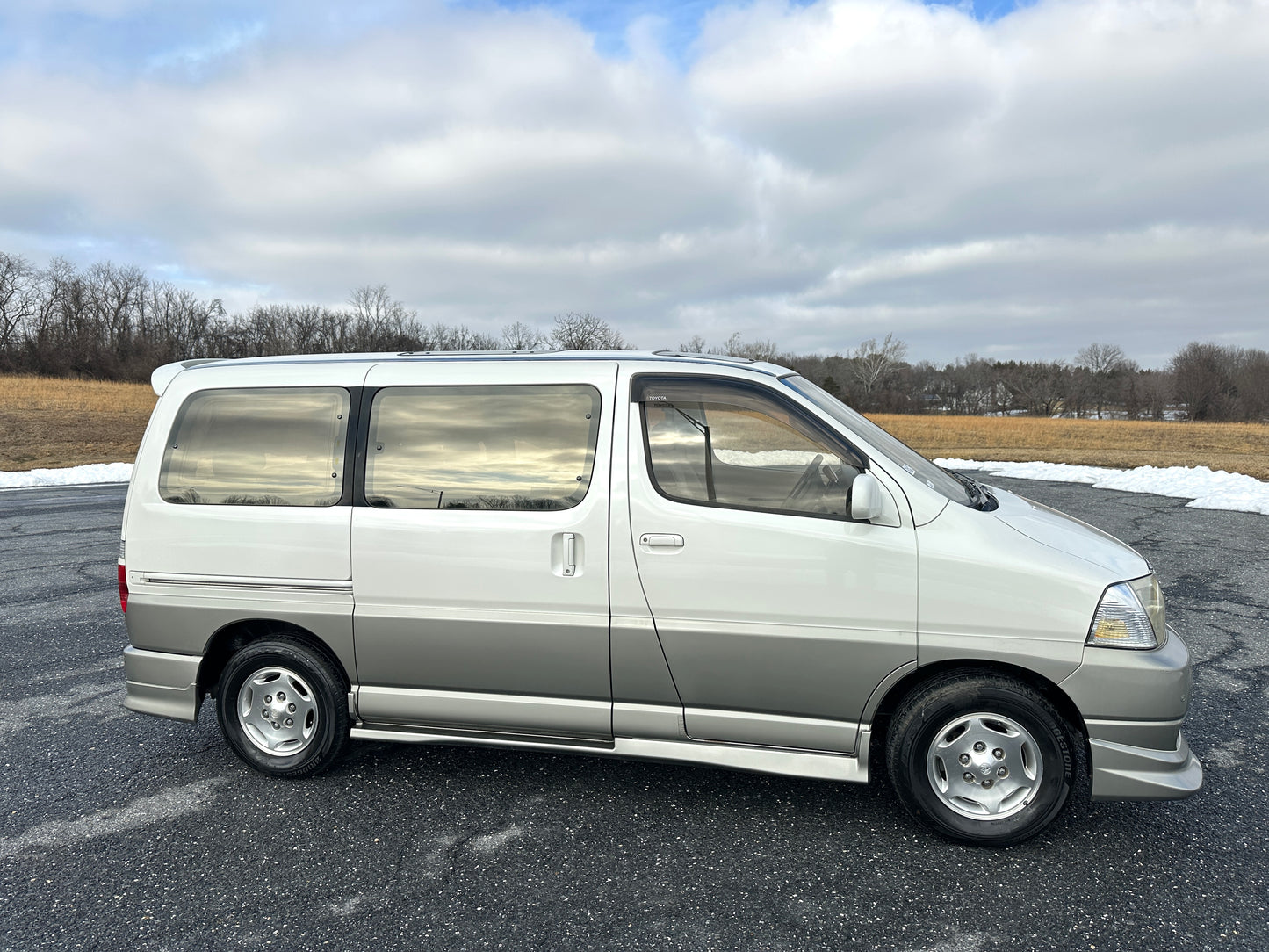 1999 TOYOTA GRAND HIACE LIMITED EXCELLENT EDITION 4WD - V6 GASOLINE — LOT#715