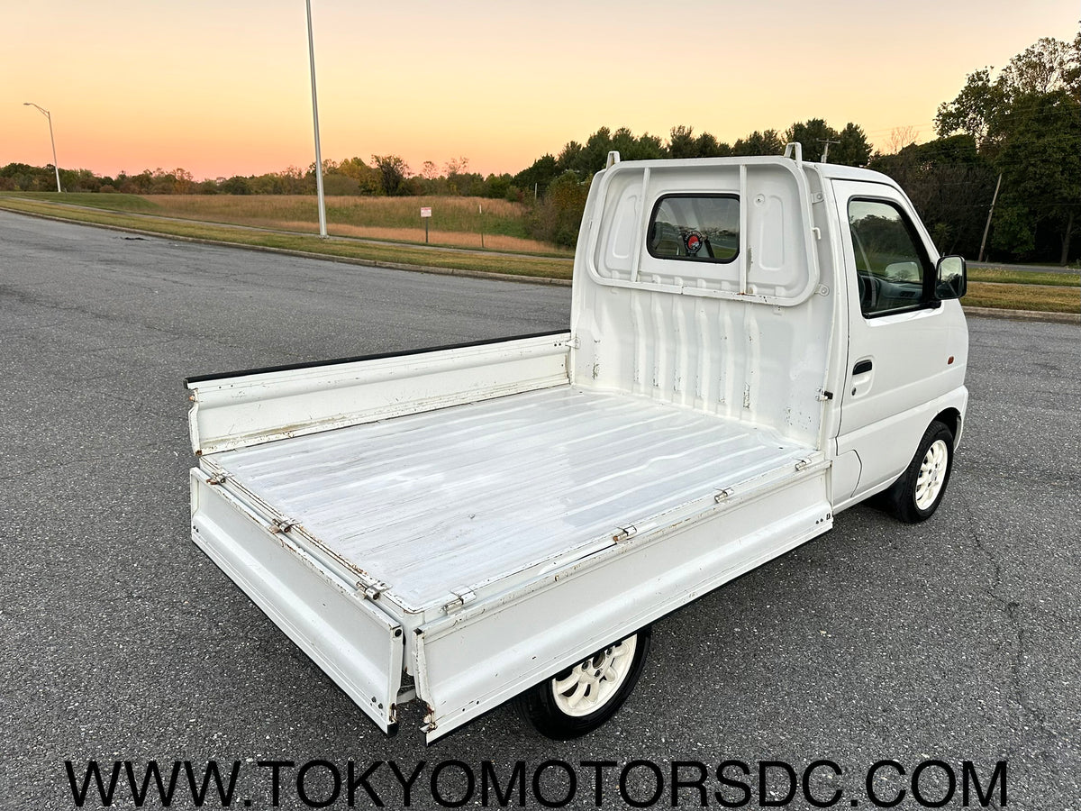 “UNICORN” 1999 SUZUKI CARRY TURBO 4WD - AUTOMATIC TRANSMISSION - A/C - 19k MILES — LOT#997
