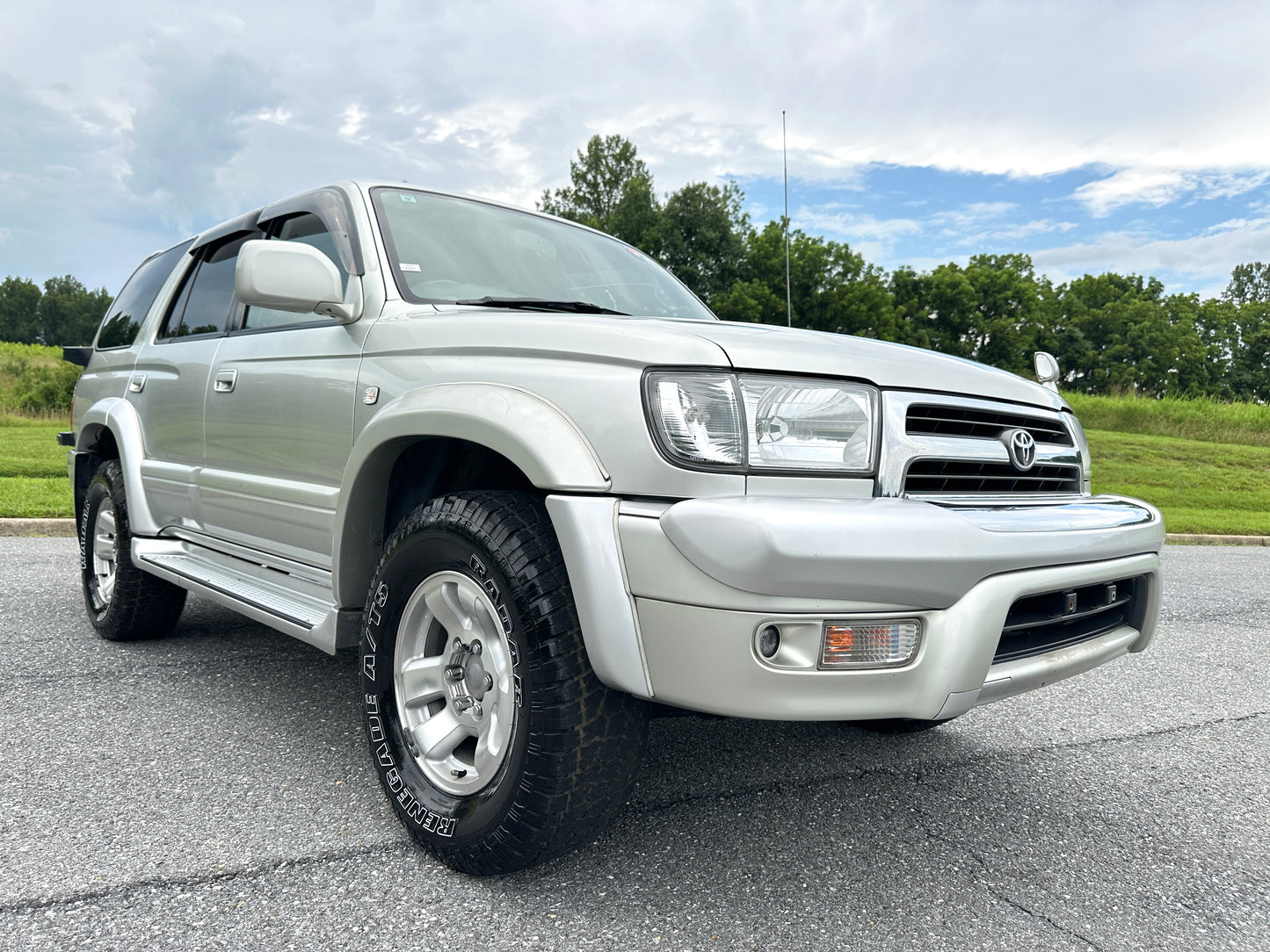 1999 TOYOTA HILUX SURF SSR-G VZN185 — V6 Gasoline — LOT#579