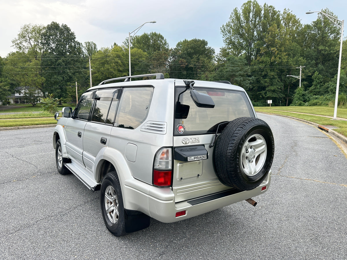 2000 Toyota Land Cruiser Prado TX Limited 4WD - 4 Cylinder Gasoline — LOT#904