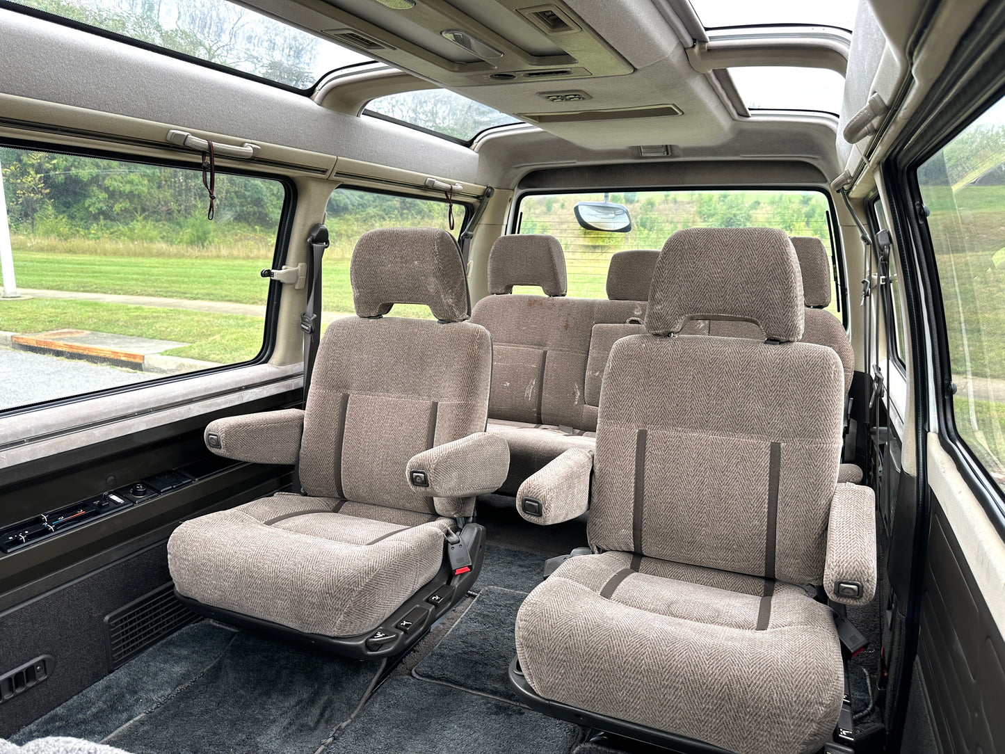 1991 MITSUBISHI DELICA STAR WAGON 4WD SUPER EXCEED - TURBO DIESEL - 60k Miles — LOT#654