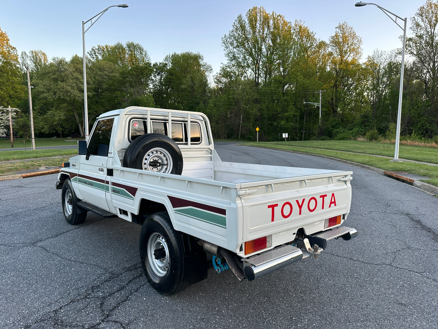 1999 TOYOTA LAND CRUISER FZJ75 PICKUP 4WD - GCC SPEC - LEFT HAND DRIVE - 5 SPEED MANUAL — LOT#854