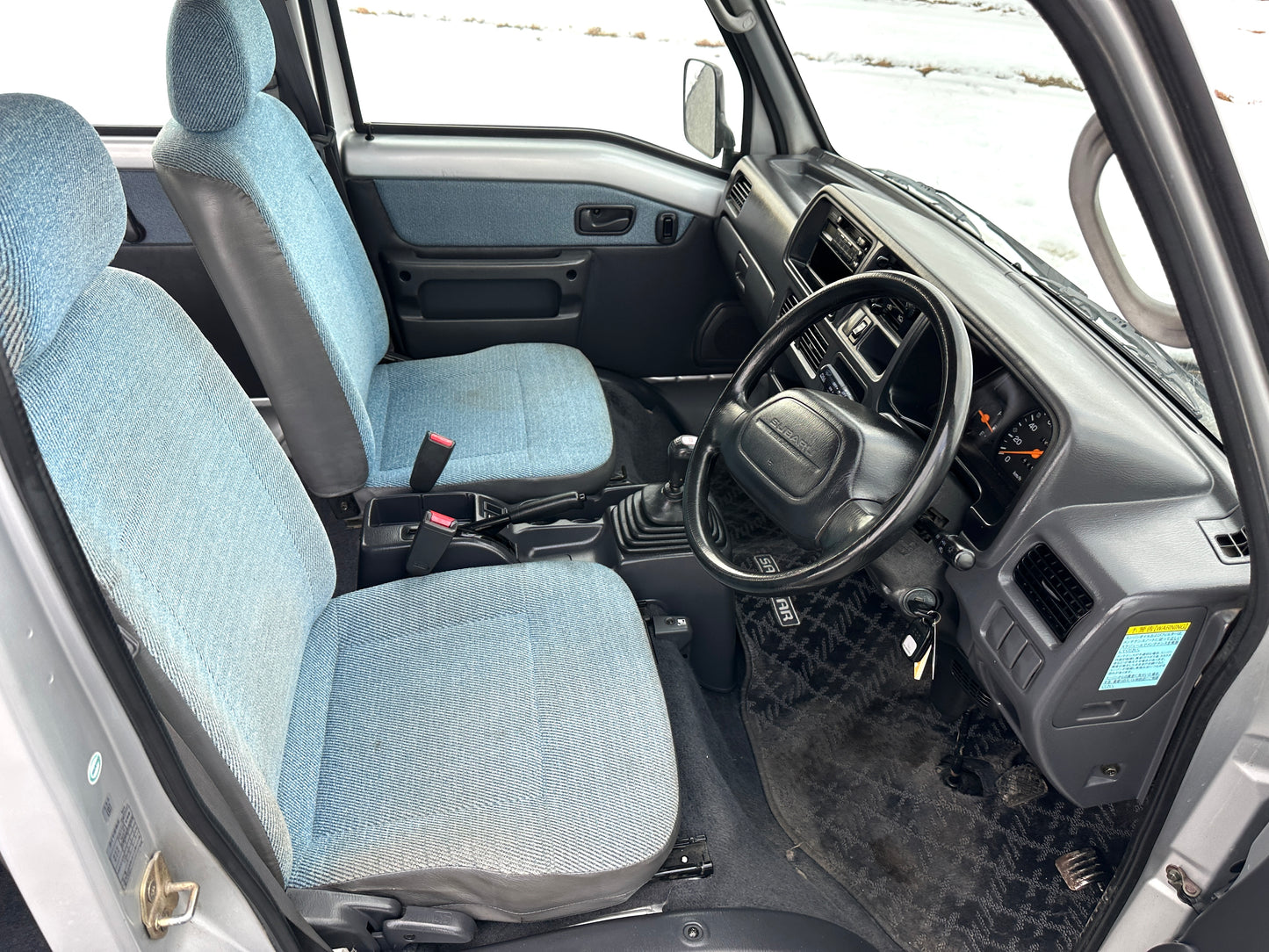 2000 SUBARU SAMBAR DIAS 4WD - 5 SPEED - FUEL INJECTION - AIRBAG — LOT#673