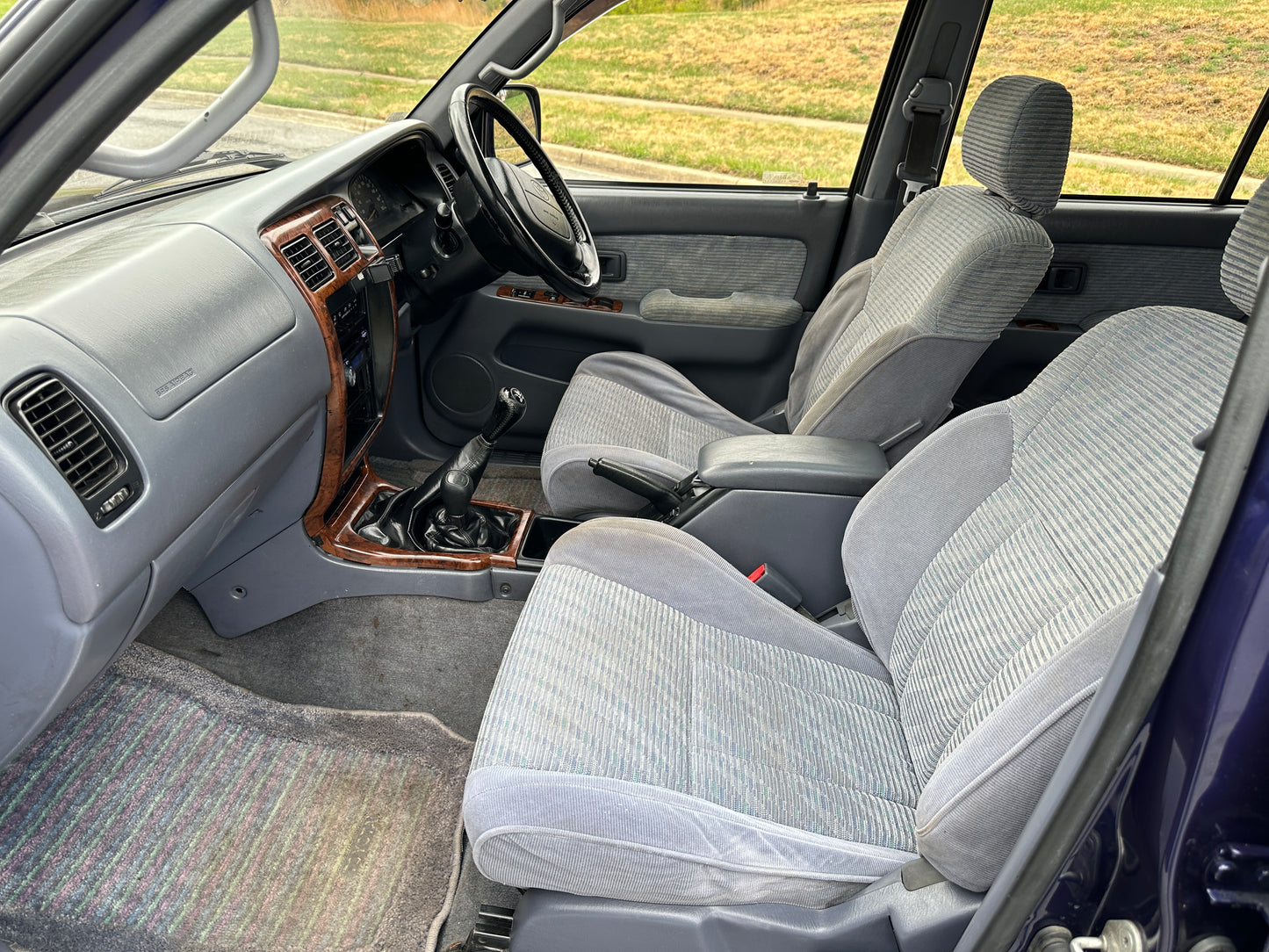 1996 TOYOTA HILUX SURF KZN185 SSR-G WITH 5 SPEED MANUAL TRANSMISSION