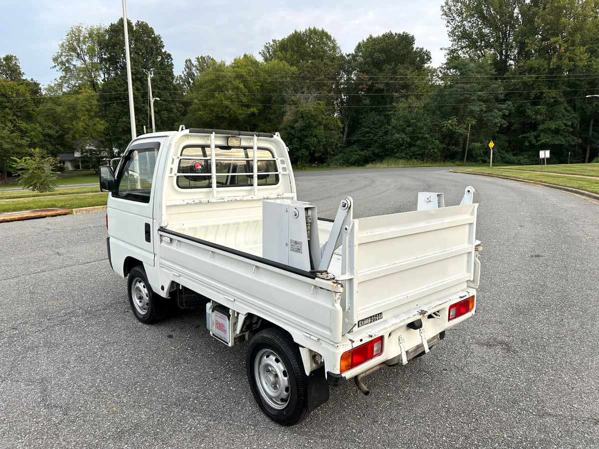 1993 HONDA ACTY SDX 4WD LIFTGATE TRUCK - 5 Speed — LOT#918