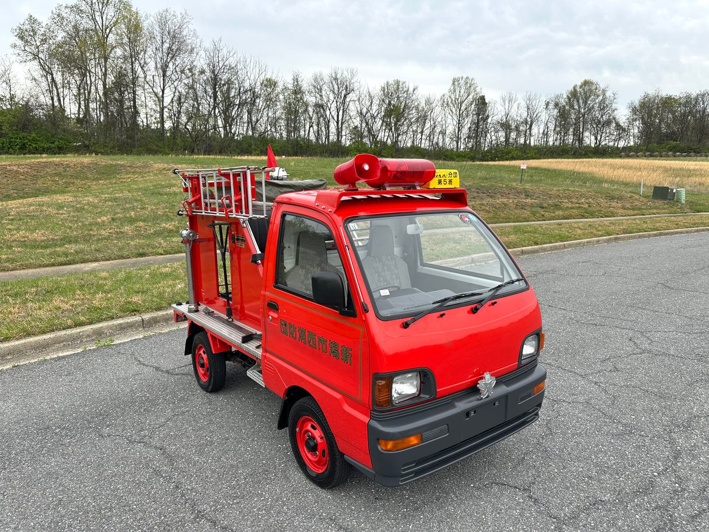 1994 MITSUBISHI MINICAB FIRE TRUCK V-U42T - 4,188 MILES — LOT#766