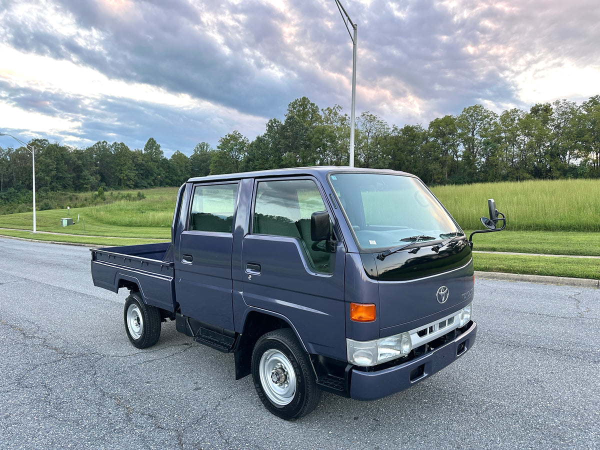 1999 TOYOTA TOYOACE 4WD DOUBLE CAB LY162 - DIESEL - 5 SPEED - 36k Miles — LOT#925