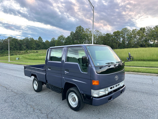1999 TOYOTA TOYOACE 4WD DOUBLE CAB LY162 - DIESEL - 5 SPEED - 36k Miles — LOT#925