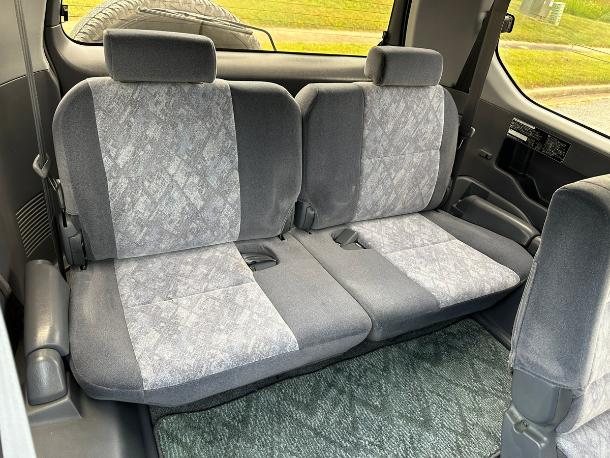 2000 Toyota Land Cruiser Prado TX Limited 4WD - 4 Cylinder Gasoline — LOT#904