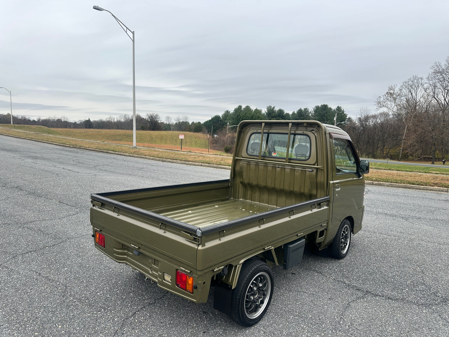 2000 DAIHATSU HIJET 4WD - A/C - FULLY SERVICED & CUSTOMIZED — LOT#704