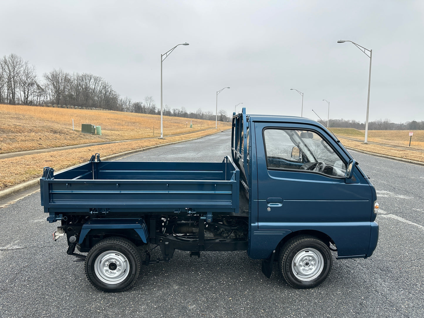 1992 SUZUKI CARRY 3-WAY DUMP 4WD — LOT#835