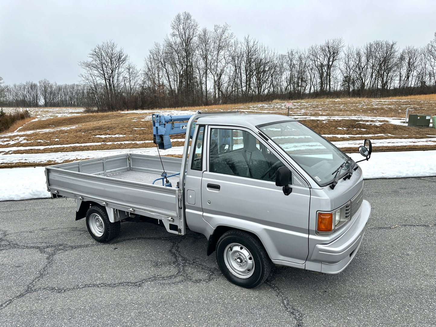 1996 TOYOTA TOWNACE CRANE TRUCK - DIESEL - A/C - 14k Miles — LOT#726