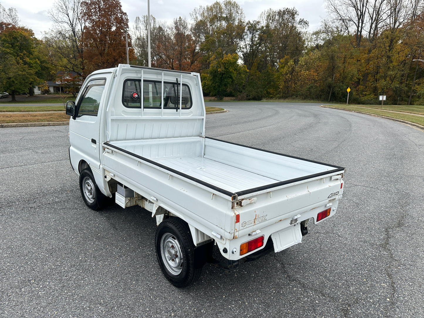 1993 SUZUKI CARRY - 4WD - AXLE LOCK — LOT#666