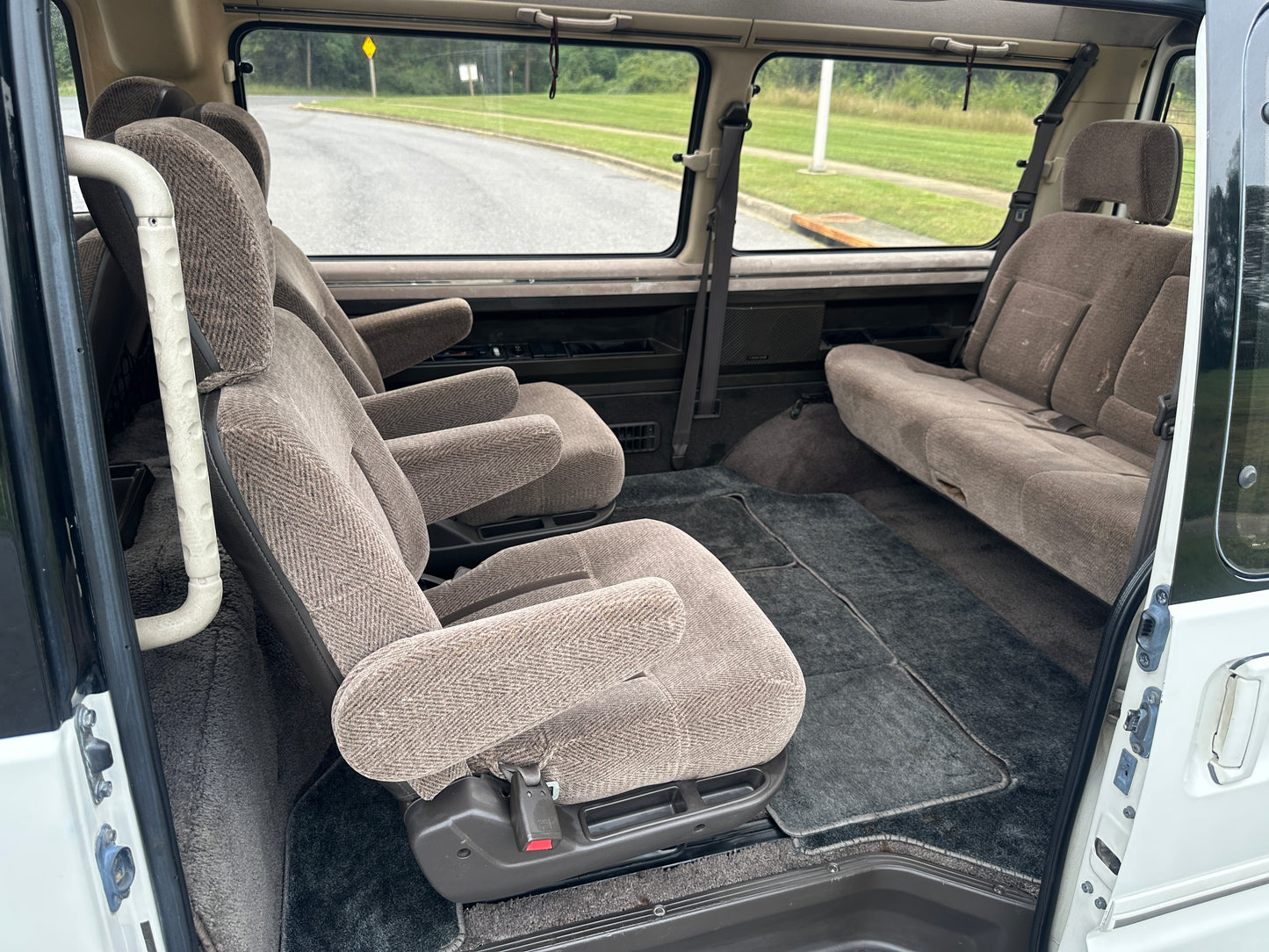 1991 MITSUBISHI DELICA STAR WAGON 4WD SUPER EXCEED - TURBO DIESEL - 60k Miles — LOT#654