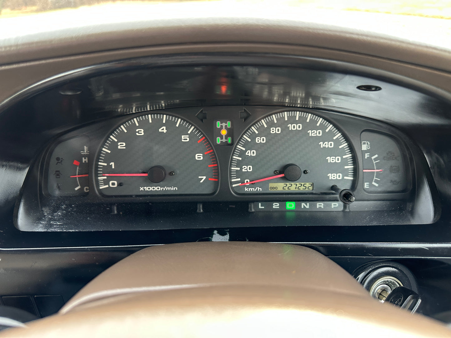 1999 TOYOTA HILUX SURF SSR-X 4WD - V6 GASOLINE — LOT#752