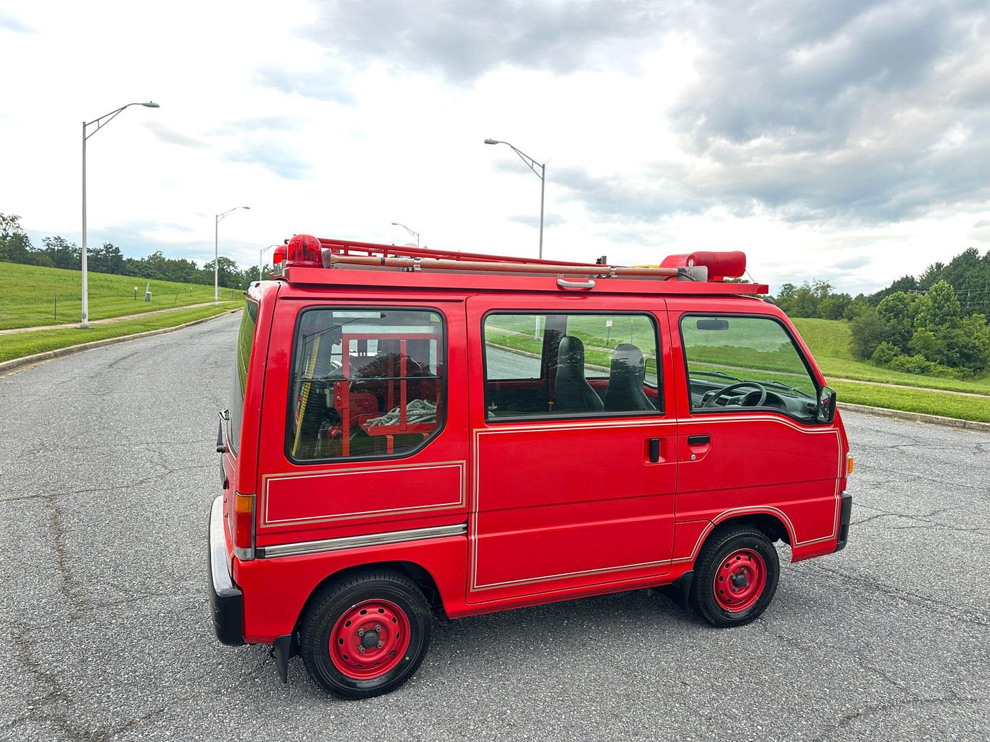 RARE FIRE VAN - 1997 SUBARU SAMBAR DIAS 4WD - FULLY EQUIPPED — LOT#931