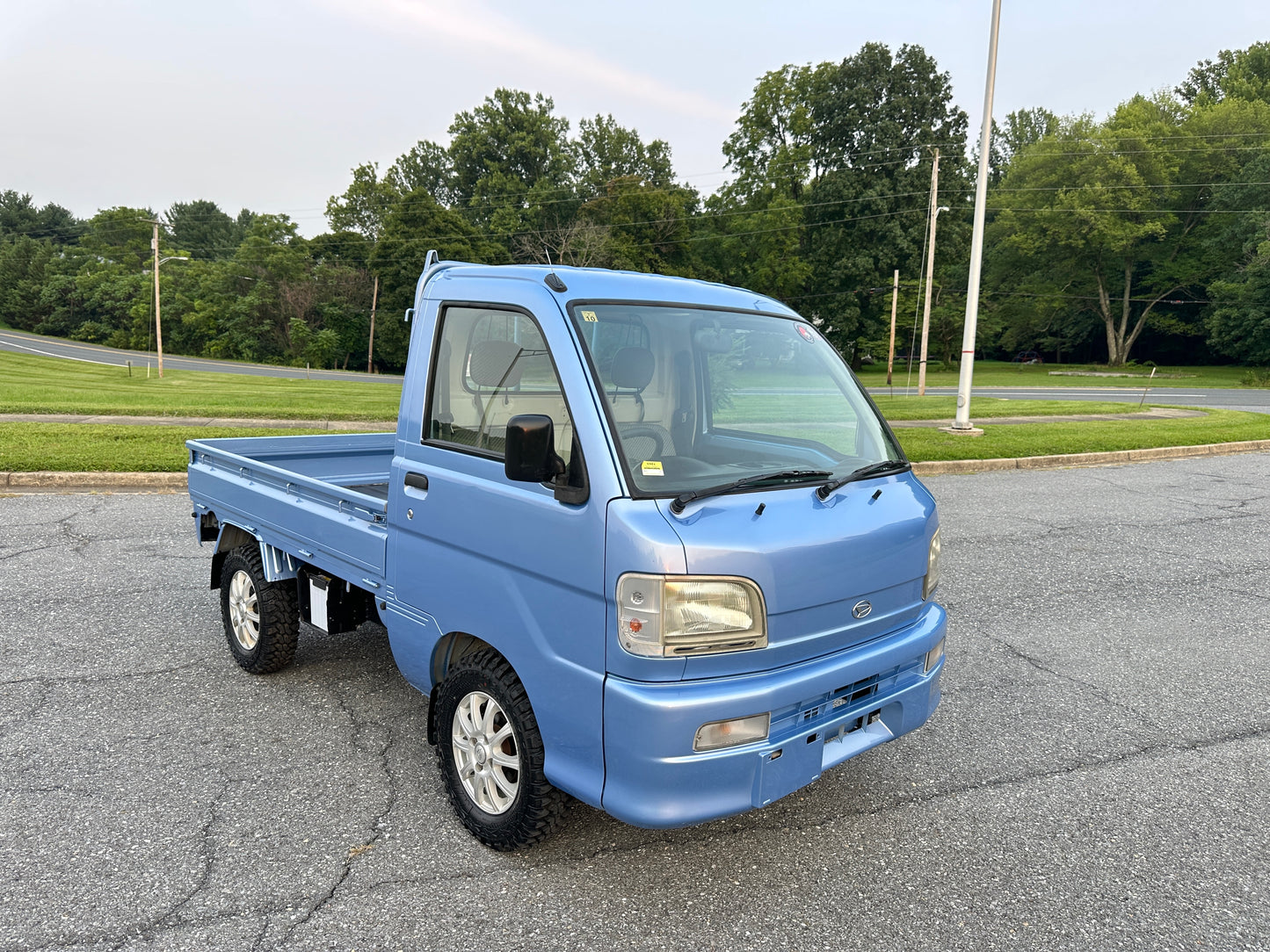 1999 DAIHATSU HIJET GD-S210P 4WD - FUEL INJECTED - 5 SPEED - A/C - CUSTOM PAINTJOB — LOT#890