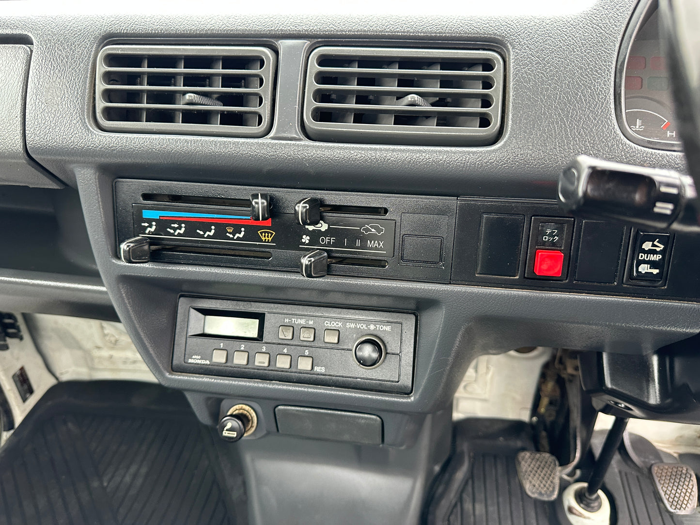 1998 HONDA ACTY ATTACK DUMP 4WD - DIFF LOCK — LOT#706