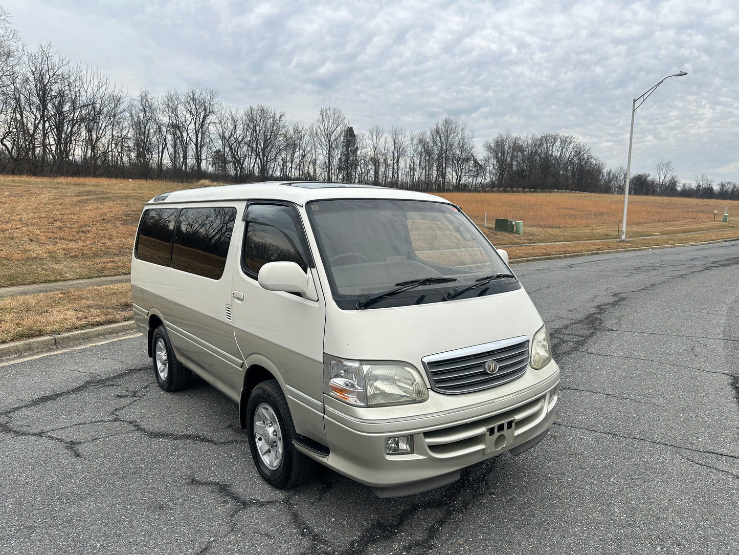 1999 TOYOTA HIACE SUPER CUSTOM LIMITED 4WD - INTERCOOLED TURBO DIESEL — LOT#687