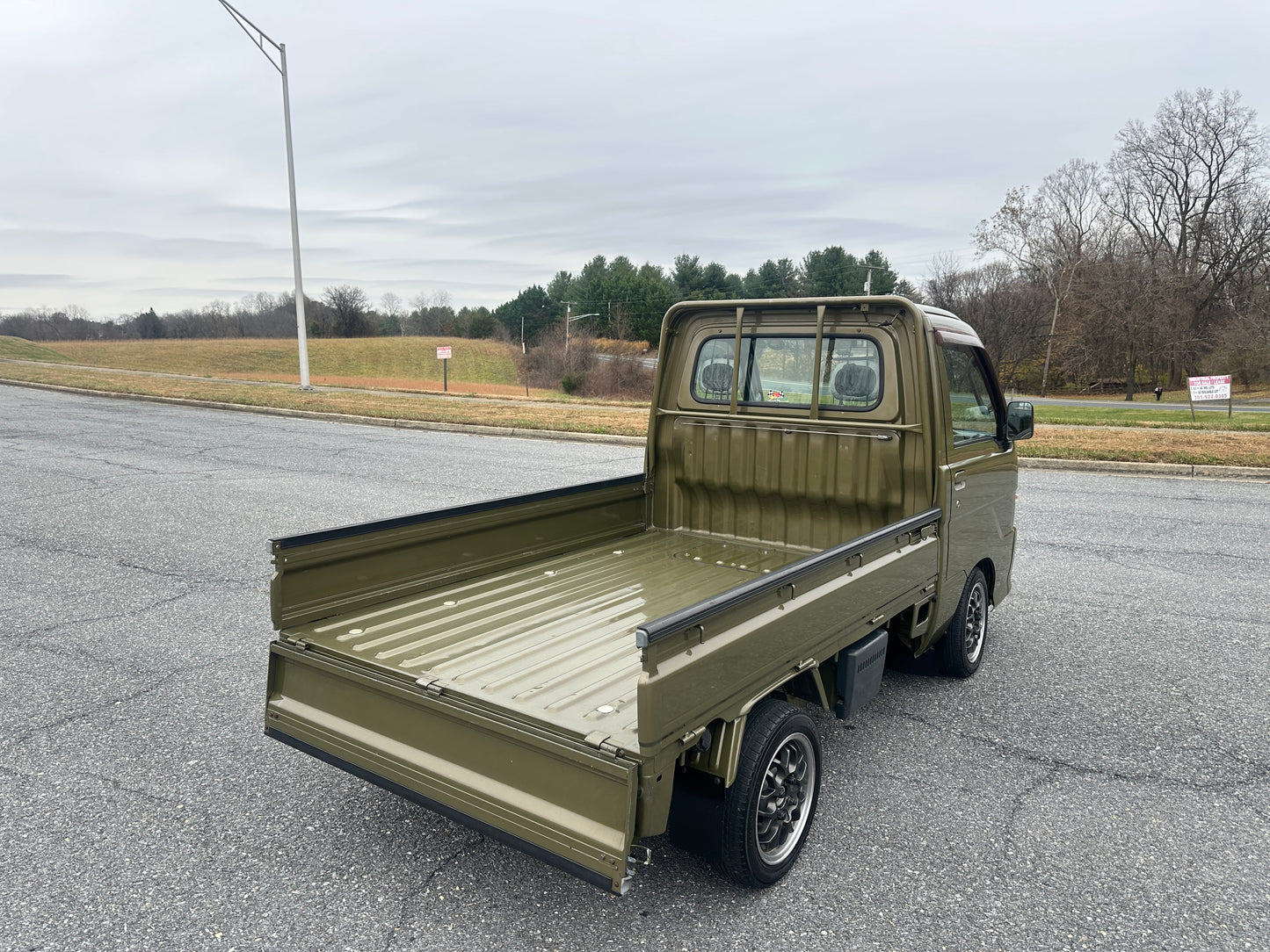 2000 DAIHATSU HIJET 4WD - A/C - FULLY SERVICED & CUSTOMIZED — LOT#704