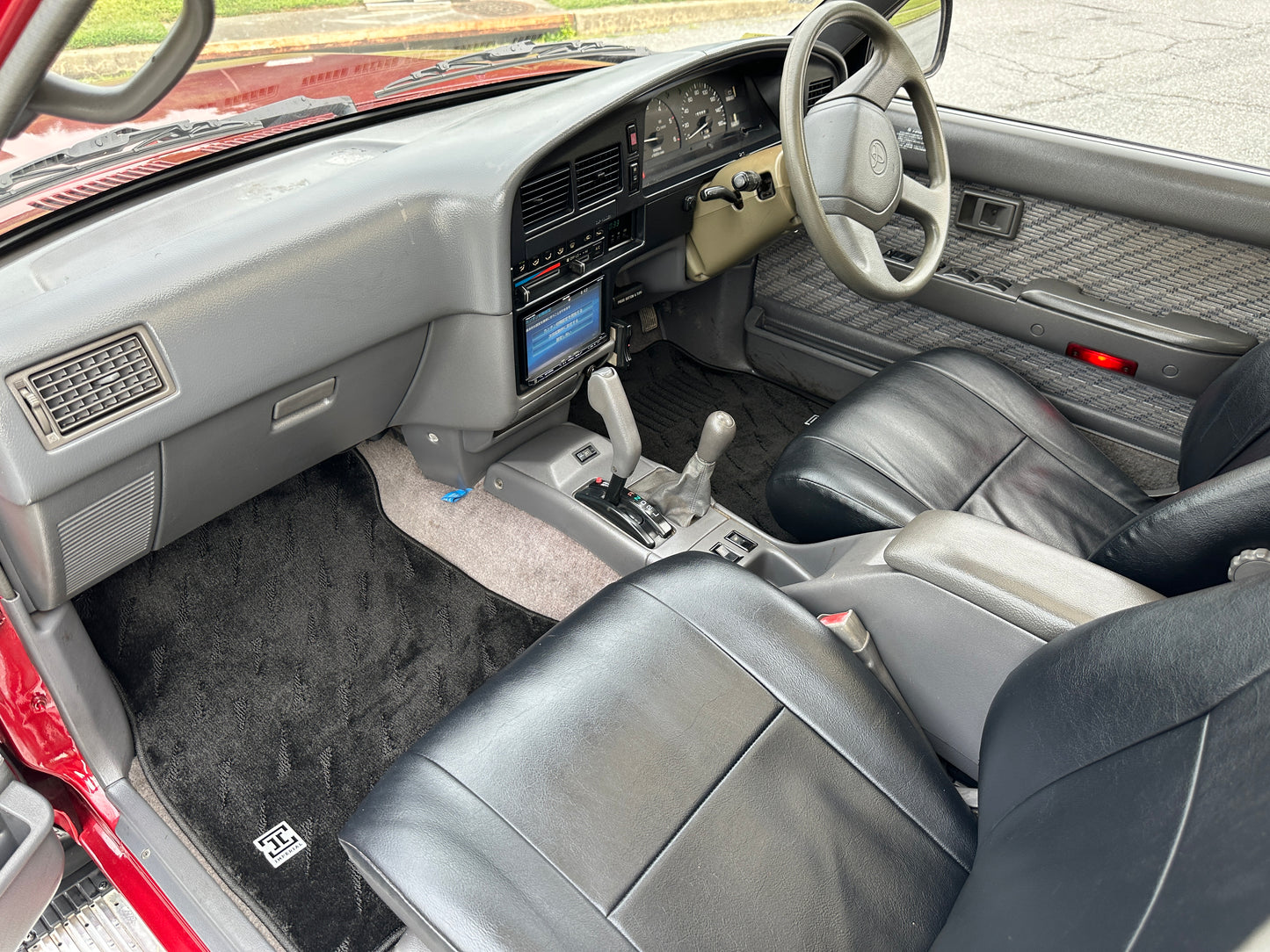 1995 TOYOTA HILUX SURF SSR-X - 4WD - TURBO DIESEL — LOT#576