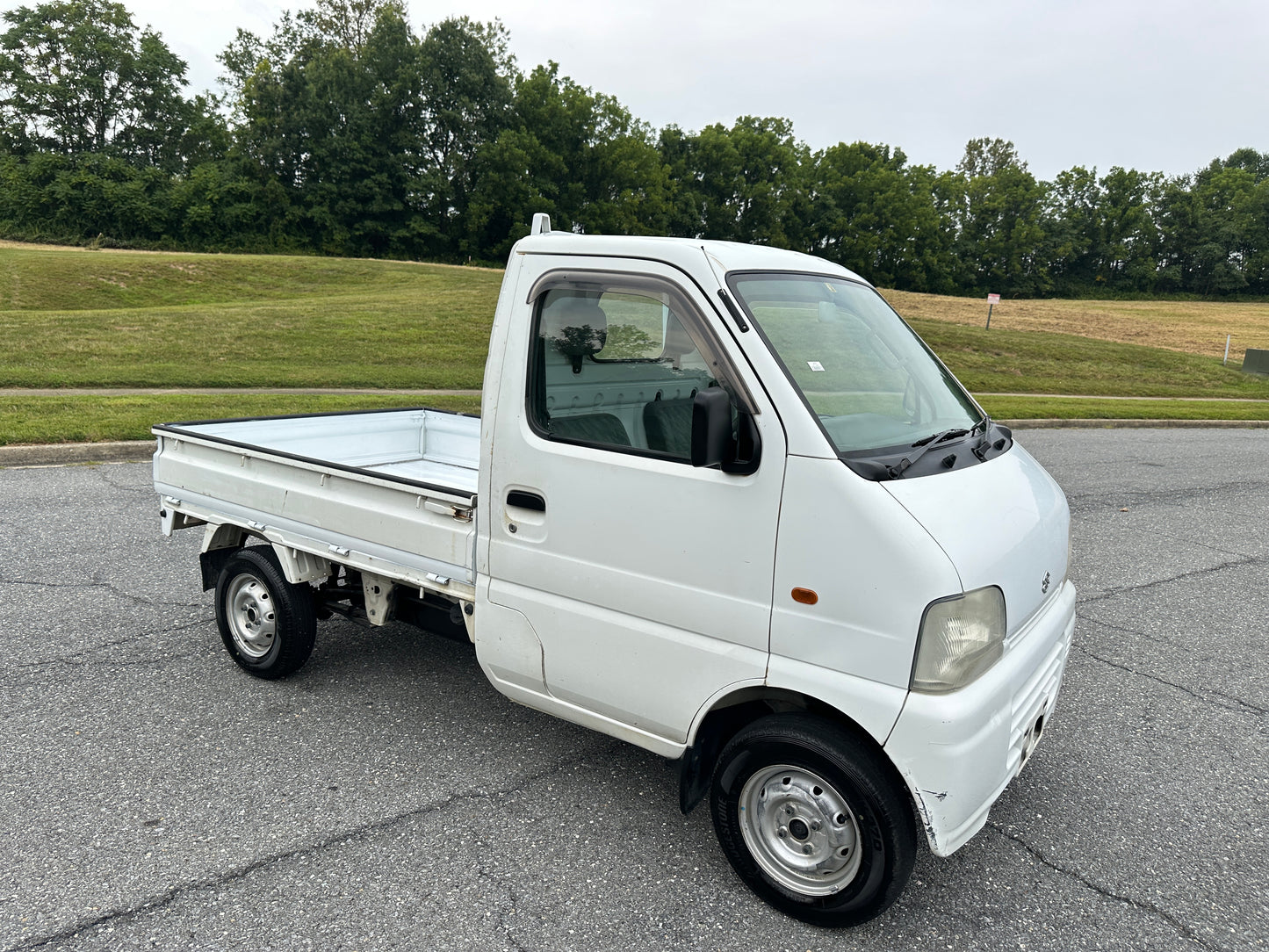 1999 SUZUKI CARRY -4WD -FUEL INJECTED -2 SPEED TRANSFER-CASE  -AIR CONDITIONING — LOT#598