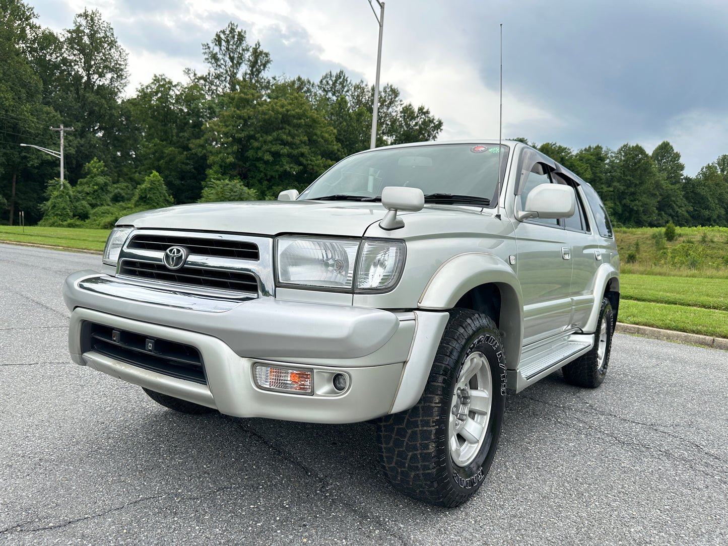 1999 TOYOTA HILUX SURF SSR-G VZN185 — V6 Gasoline — LOT#579