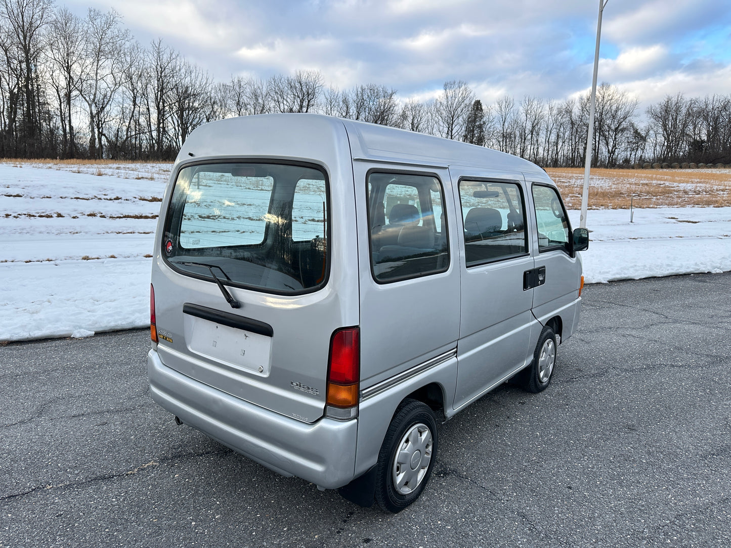 2000 SUBARU SAMBAR DIAS 4WD - 5 SPEED - FUEL INJECTION - AIRBAG — LOT#673