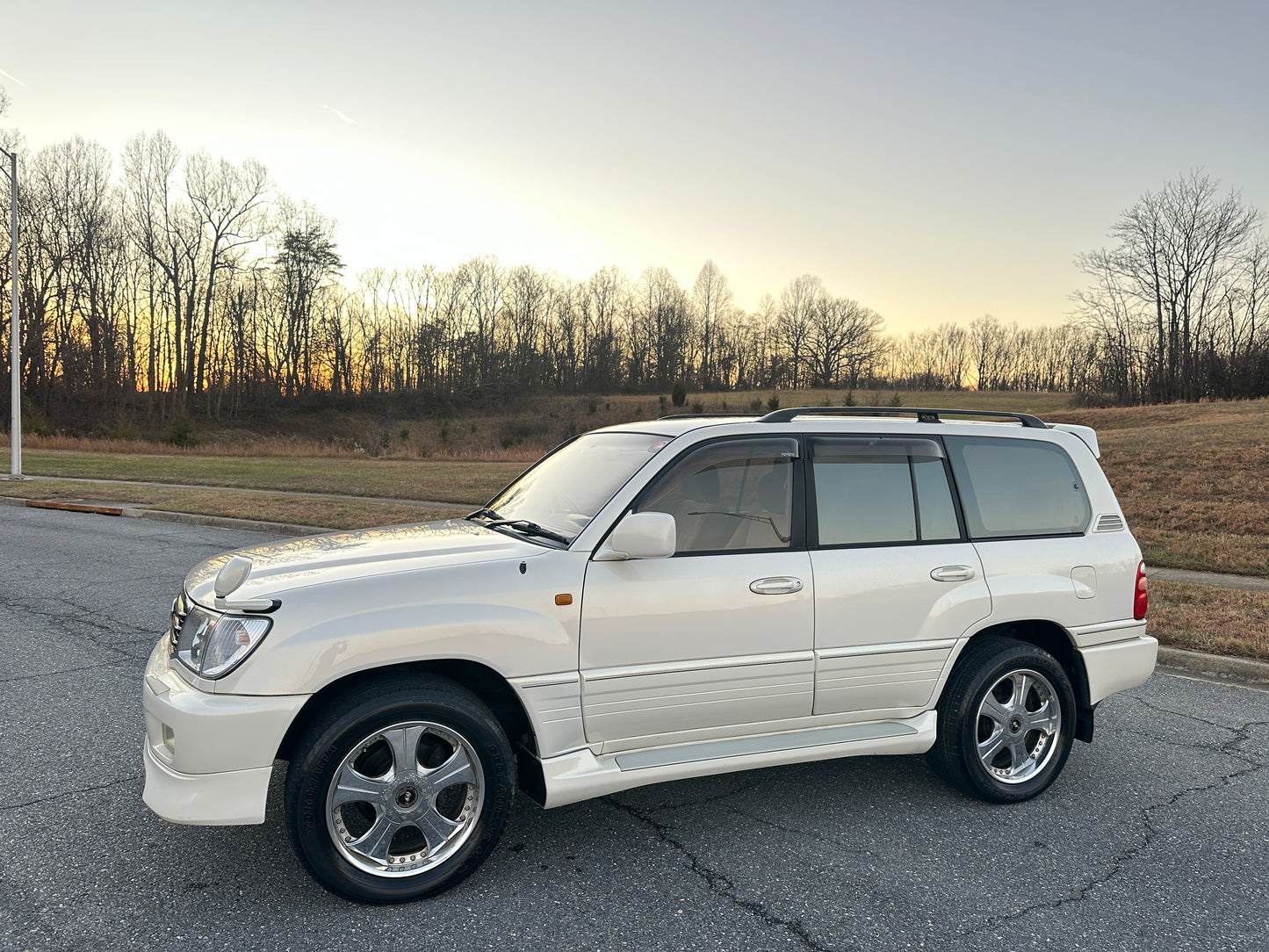 2000 TOYOTA LAND CRUISER VX LIMITED 4WD - “V8” GASOLINE - 82,661 MILES — LOT#724