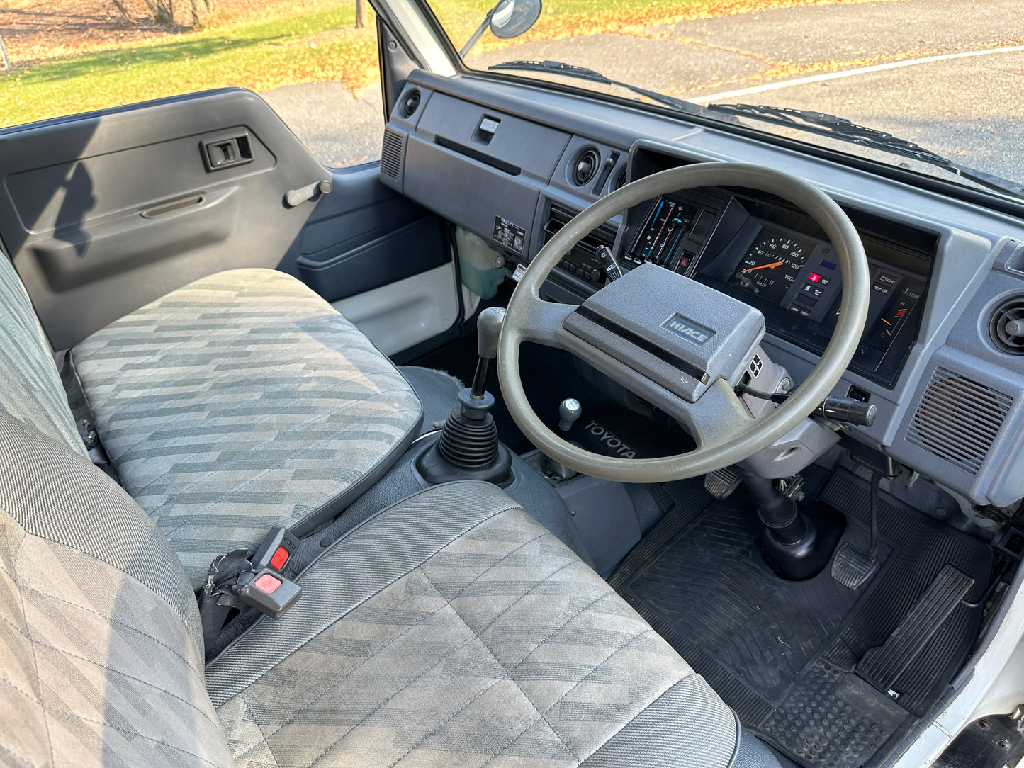 1993 TOYOTA HIACE FUEL TANKER LH85