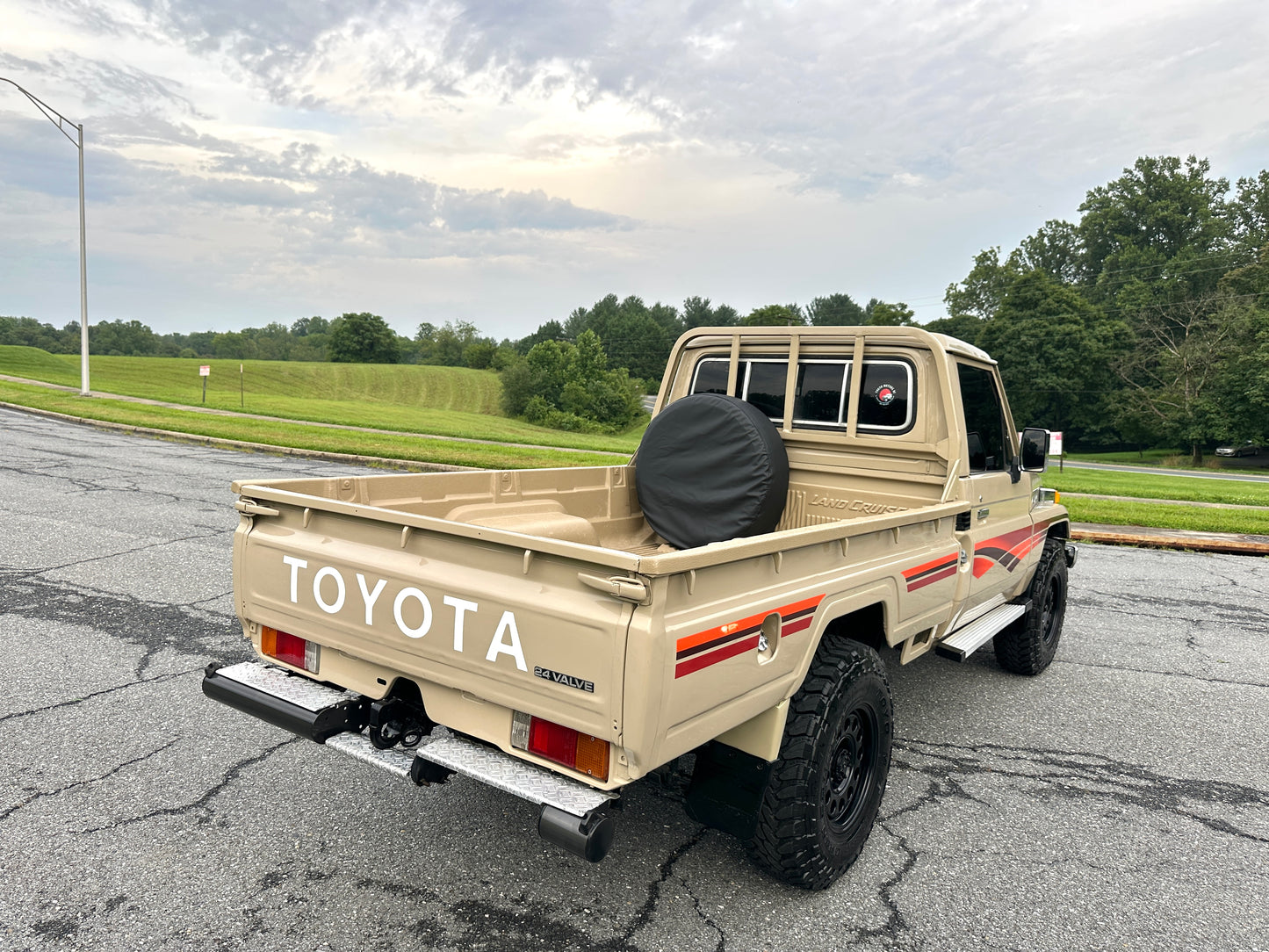 1999 TOYOTA LAND CRUISER FZJ75 PICKUP 4WD - GCC SPEC - LEFT HAND DRIVE - 5 SPEED MANUAL — LOT#857