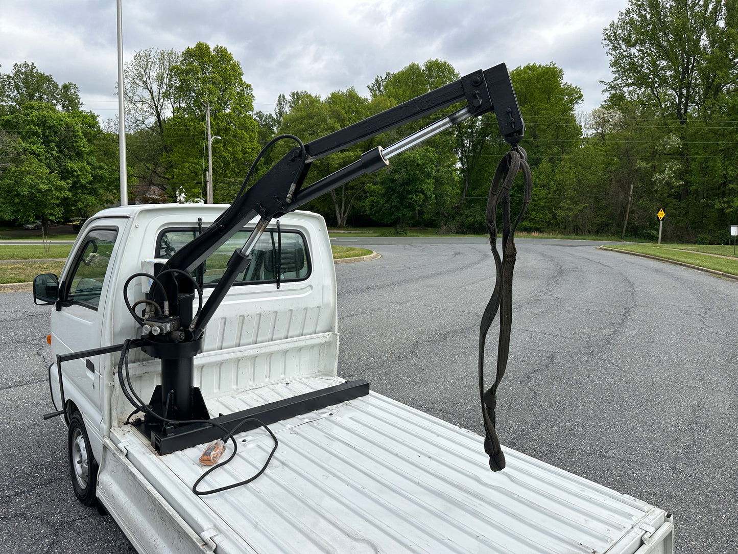 1996 MAZDA AUTOZAM SCRUM - HYDRAULIC CRANE - 28k Miles — LOT#762