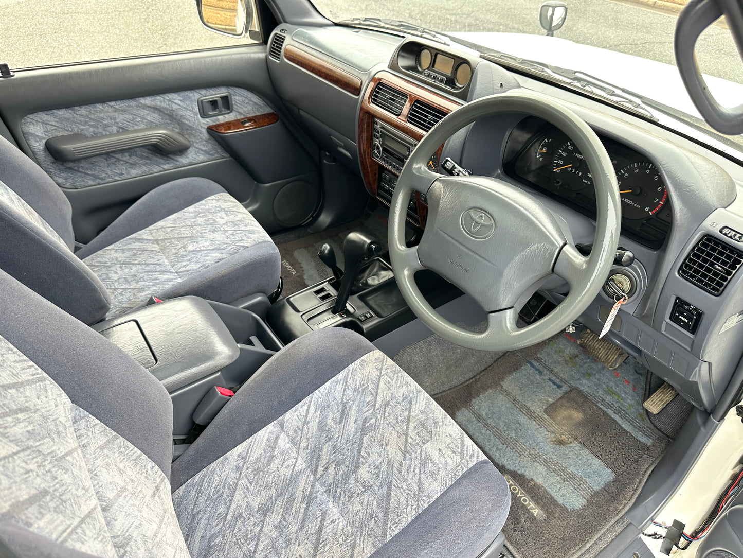 1999 Toyota Land Cruiser Prado TX Limited 4WD - 4 Cylinder Gasoline — LOT#686