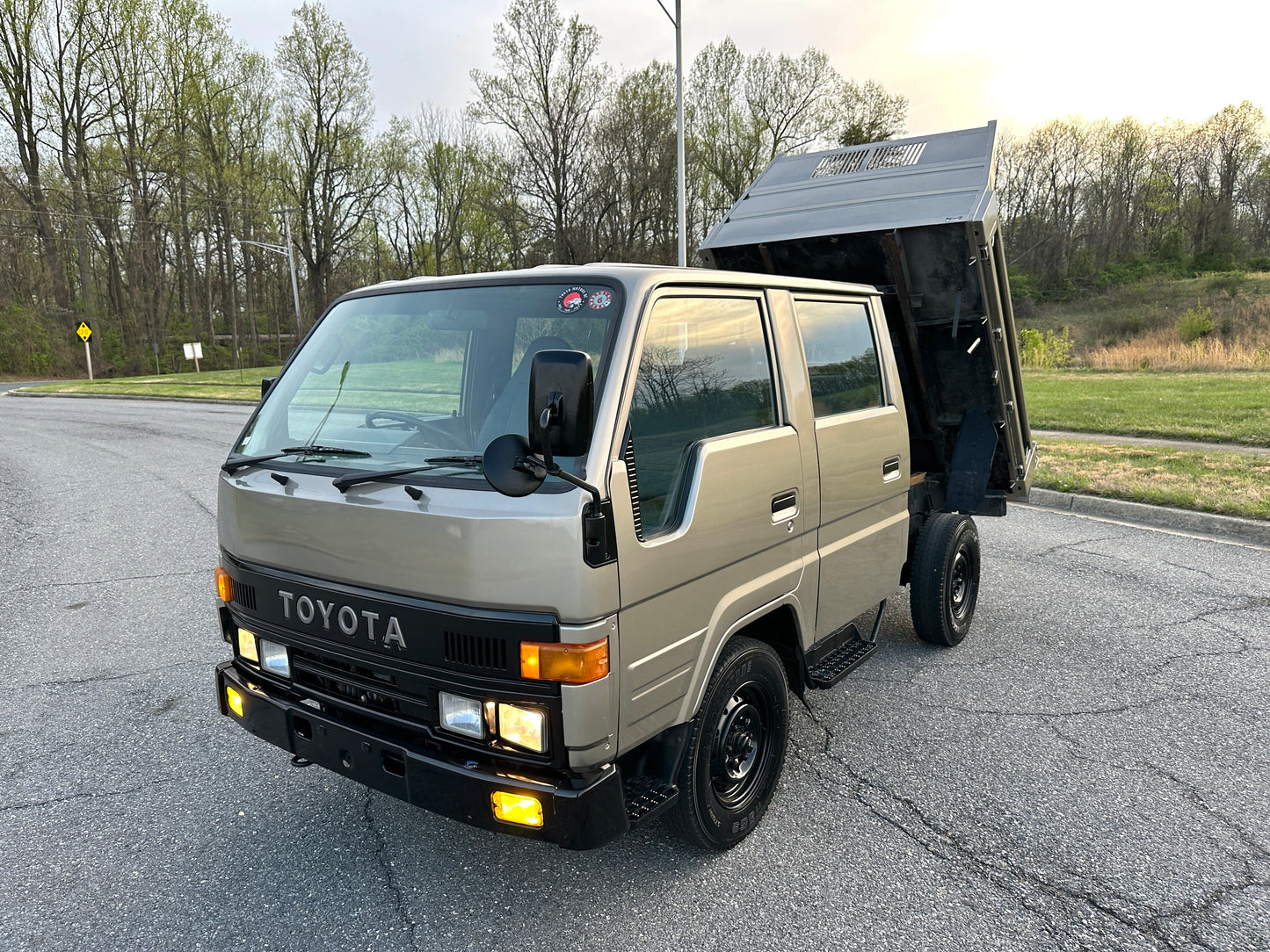 1993 TOYOTA TOYOACE LY61 DOUBLE-CAB DUMP TRUCK