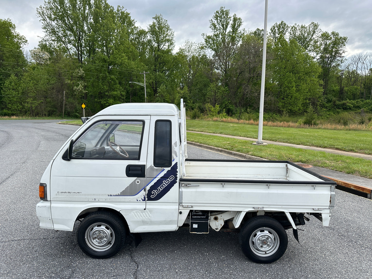 FULLY SERVICED - 1993 DAIHATSU HIJET JUMBO CUSTOM 4WD - AIR CONDITIONING — LOT#707