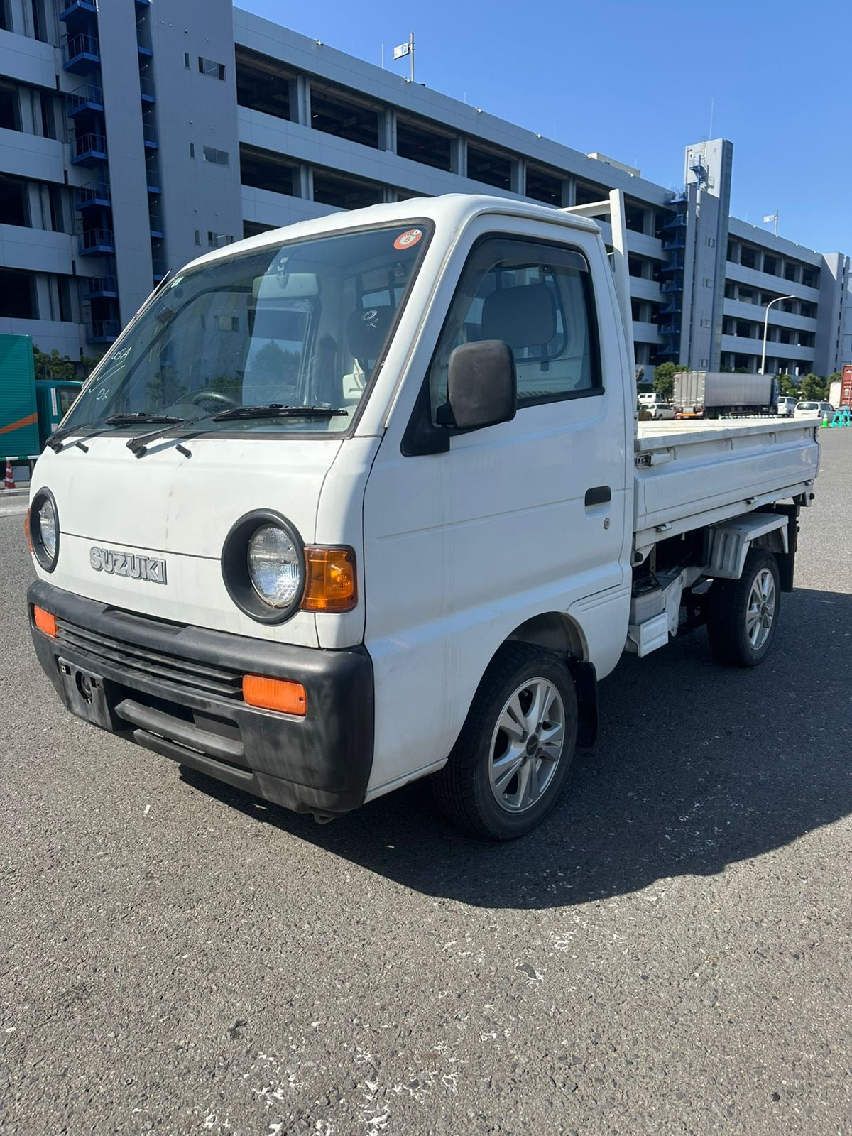 1995 SUZUKI CARRY SCISSOR LIFT DUMP 4WD - A/C - ONLY 8,446 Miles
