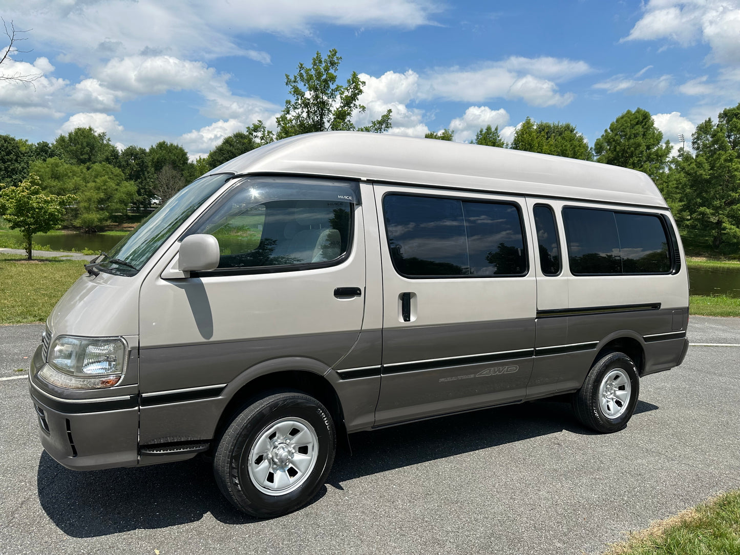 1997 TOYOTA HIACE SUPER CUSTOM CAMPER KZH138