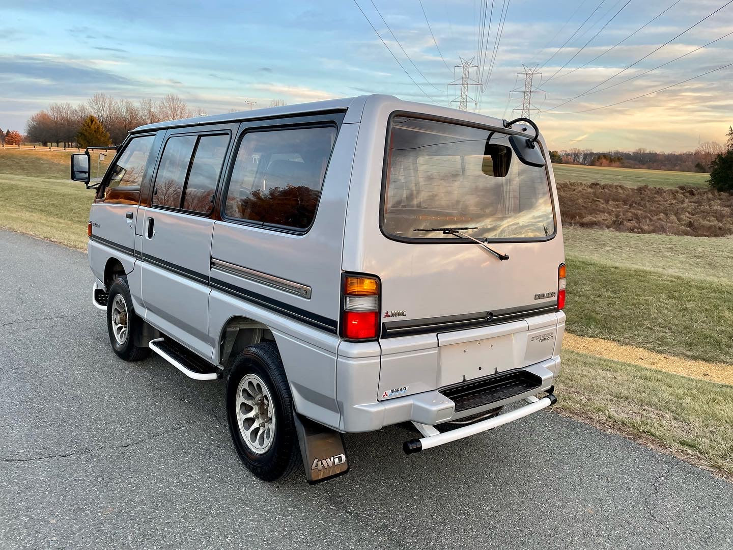 1988 MITSUBISHI DELICA STAR WAGON 4WD EXCEED P25W