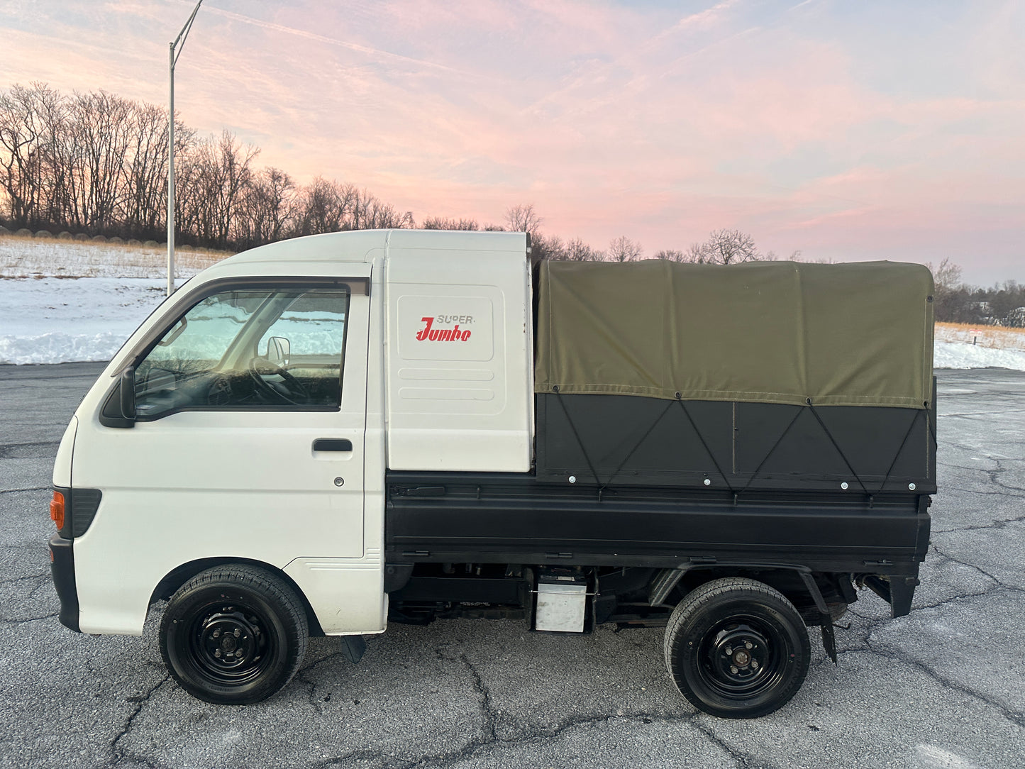 1997 DAIHATSU HIJET SUPER JUMBO 4WD - A/C - EXTENDED CAB WITH HIGH ROOF — LOT#692