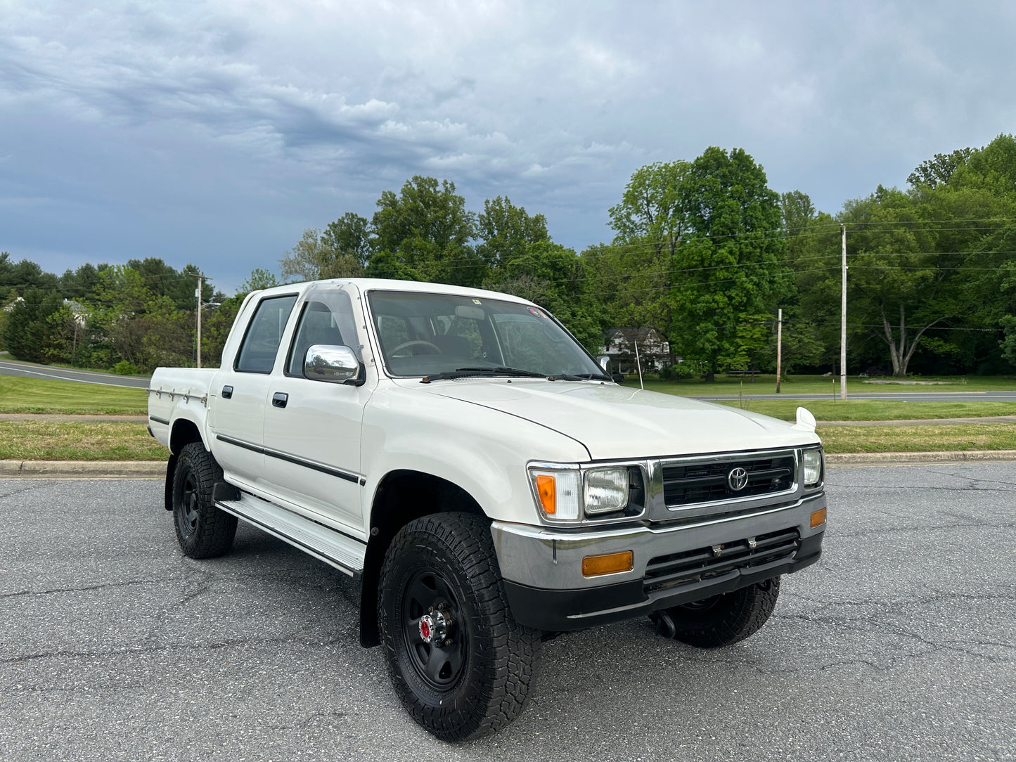1992 TOYOTA HILUX SSR LN107 DOUBLE CAB PICKUP - DIESEL - 4x4 - 5 SPEED MANUAL - FULLY SERVICED - LOT#757
