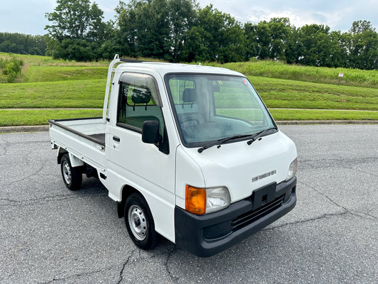 2000 SUBARU SAMBAR 4WD - A/C - FUEL INJECTION & AIRBAG — LOT 600