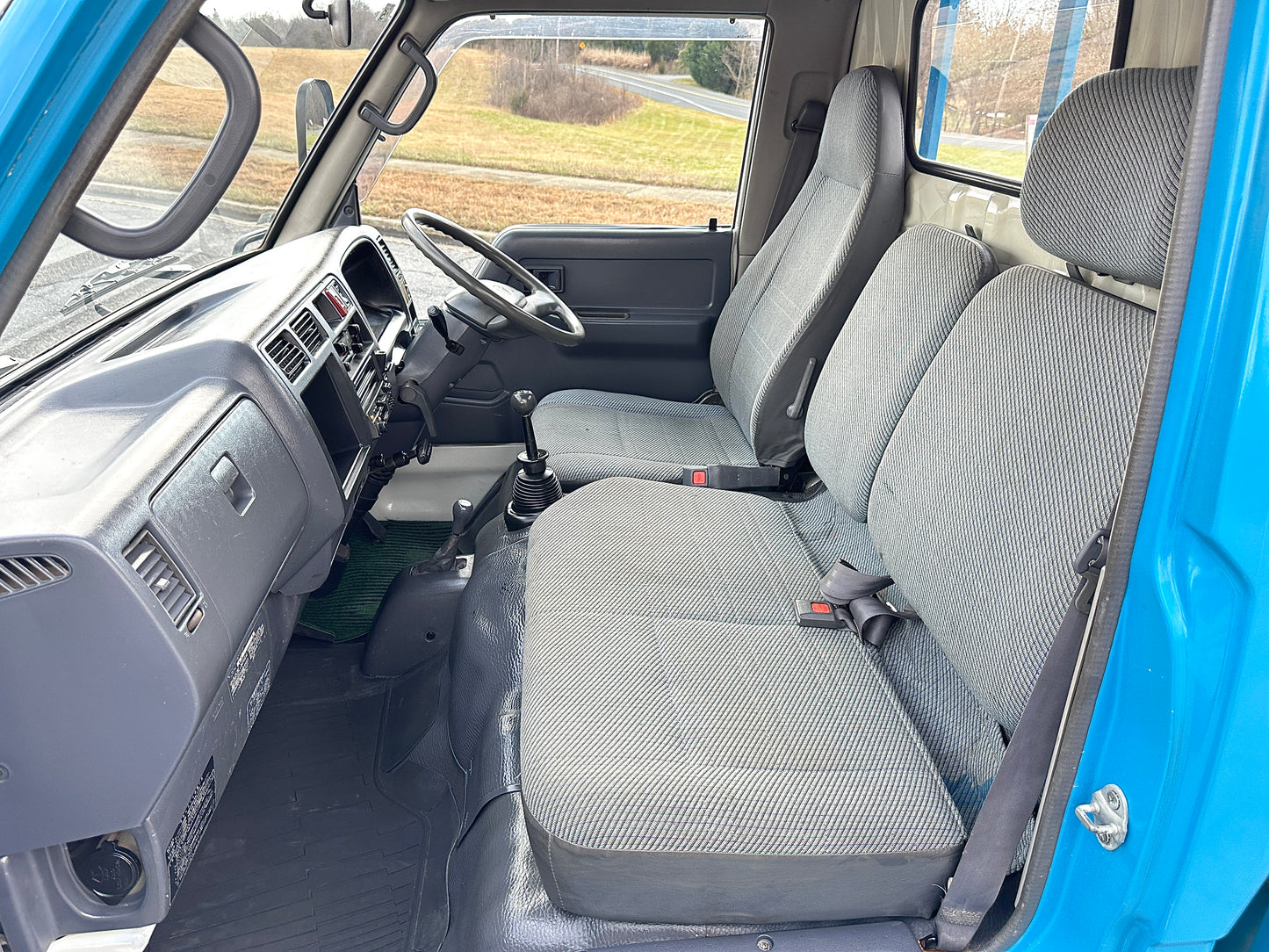 1996 TOYOTA HIACE LY151