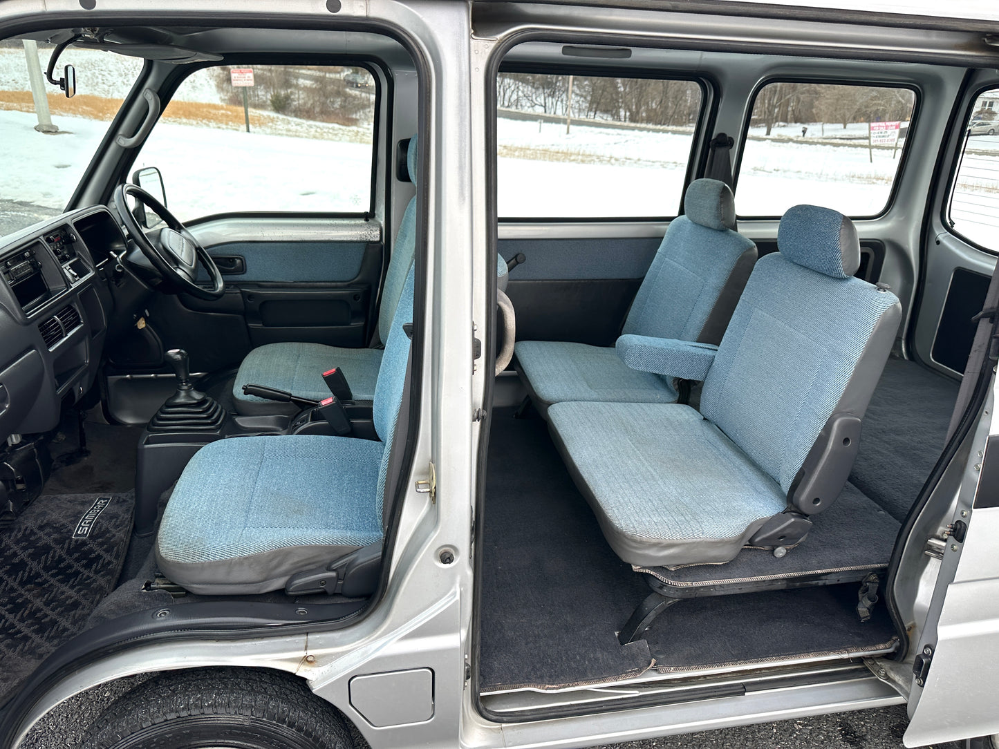2000 SUBARU SAMBAR DIAS 4WD - 5 SPEED - FUEL INJECTION - AIRBAG — LOT#673