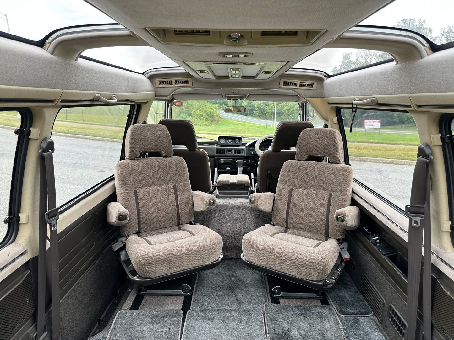 1991 MITSUBISHI DELICA STAR WAGON 4WD SUPER EXCEED - TURBO DIESEL - 60k Miles — LOT#654