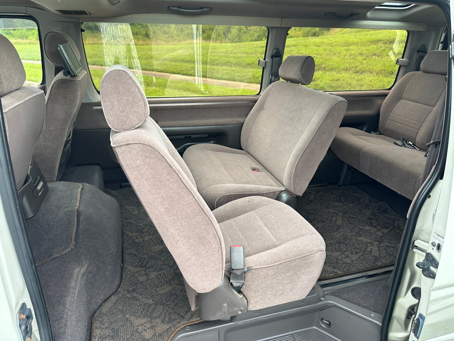 1999 TOYOTA HIACE SUPER CUSTOM LIVING SALOON EX 4WD - INTERCOOLED TURBO DIESEL — LOT#909